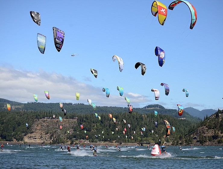 Oregon kiteboarding hood river Meet Colleen
